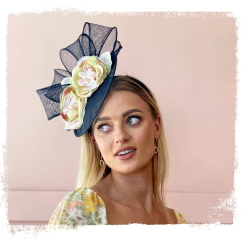 a classic headpiece to wear to the races