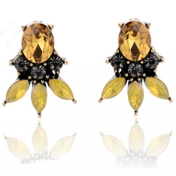 stunning divalicious crystal earrings to make a statement
