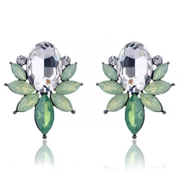 stunning green crystal earrings by divalicious
