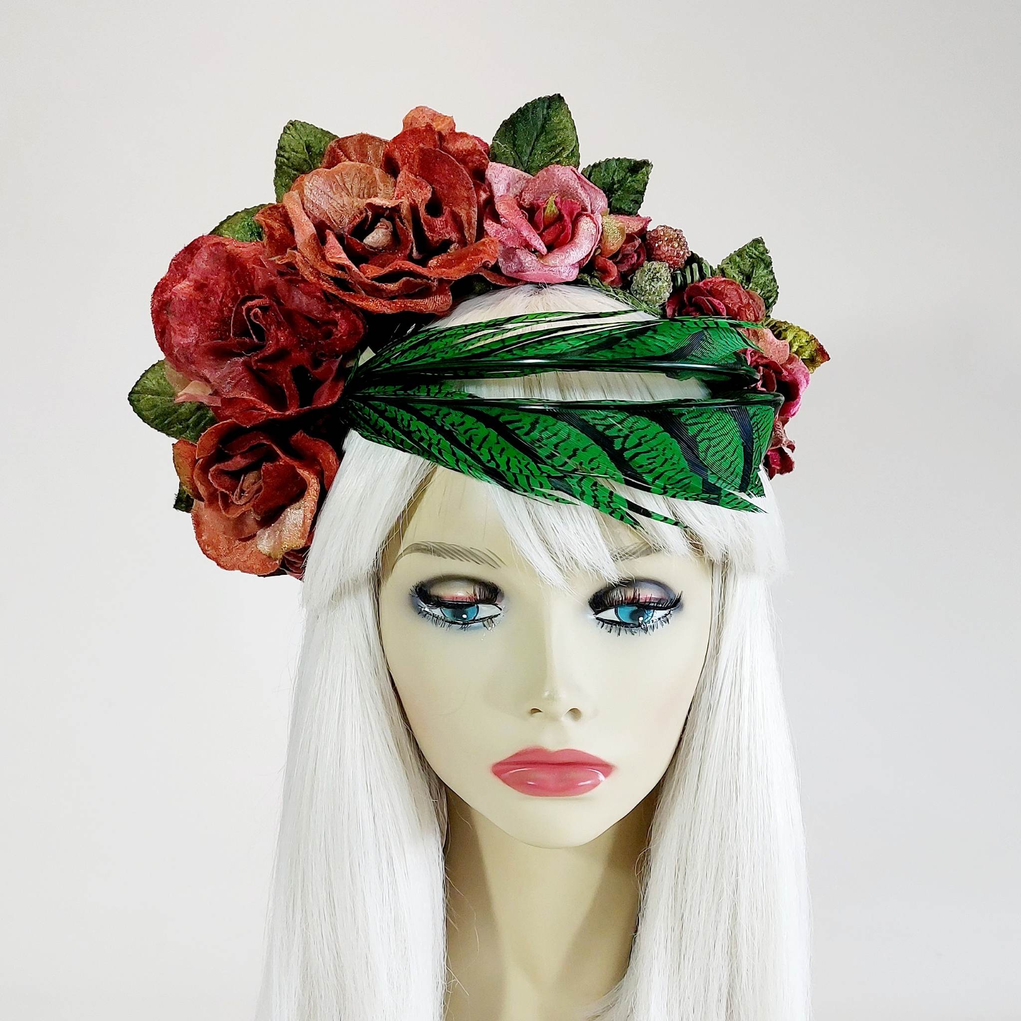 a gorgeous headpiece to wear to the races