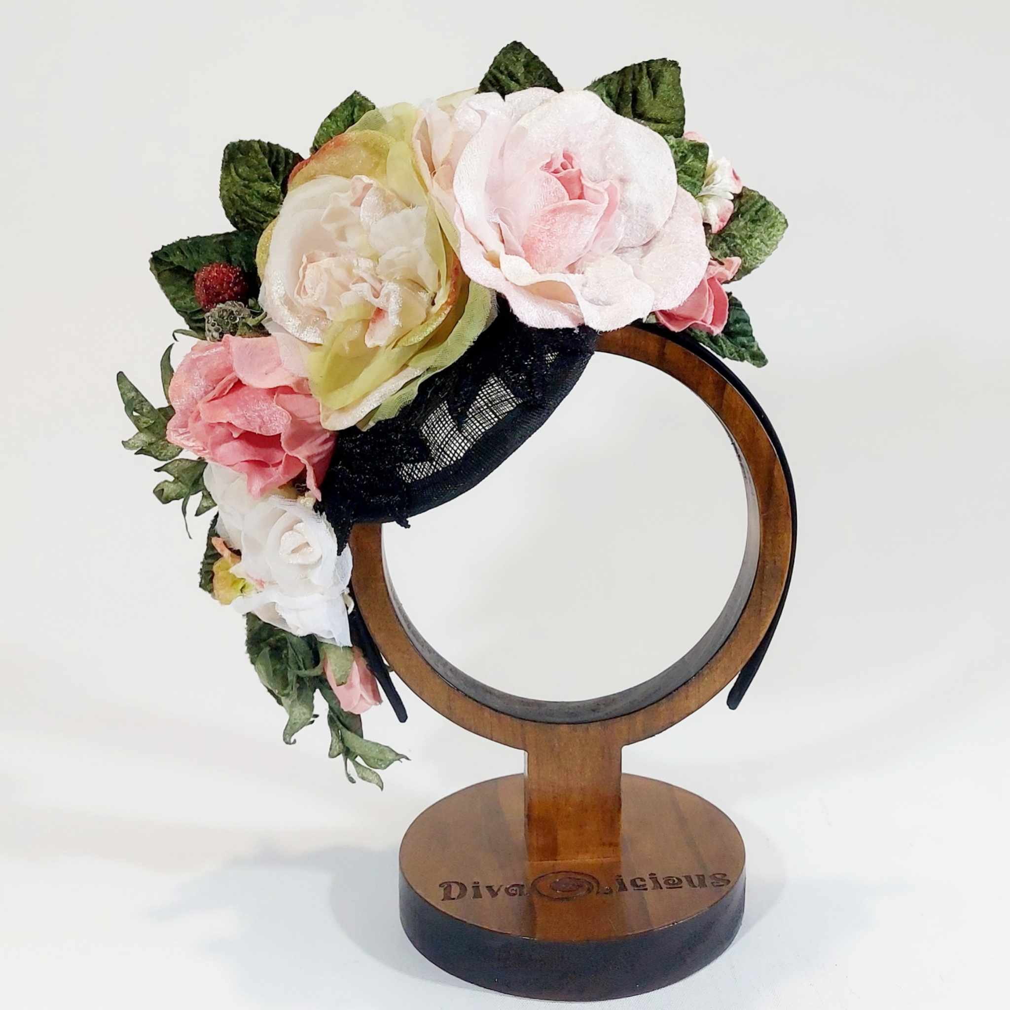 a gorgeous vintage style fascinator with velvet roses to wear to the races